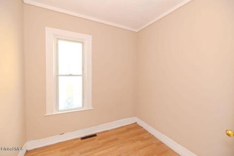 49 Mcclellan Street Schenectady NY 12304