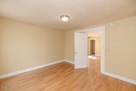 49 Mcclellan Street Schenectady NY 12304