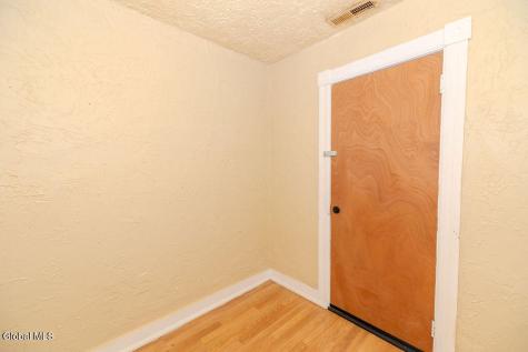 49 Mcclellan Street Schenectady NY 12304