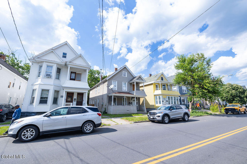 49 Mcclellan Street Schenectady NY 12304