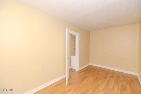 49 Mcclellan Street Schenectady NY 12304