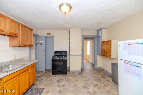 49 Mcclellan Street Schenectady NY 12304