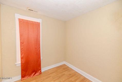 49 Mcclellan Street Schenectady NY 12304