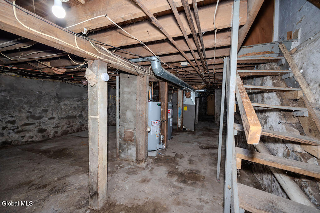 49 Mcclellan Street Schenectady NY 12304