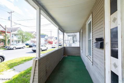 49 Mcclellan Street Schenectady NY 12304