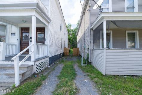 49 Mcclellan Street Schenectady NY 12304