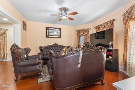 1189 Eastern Avenue Schenectady NY 12308