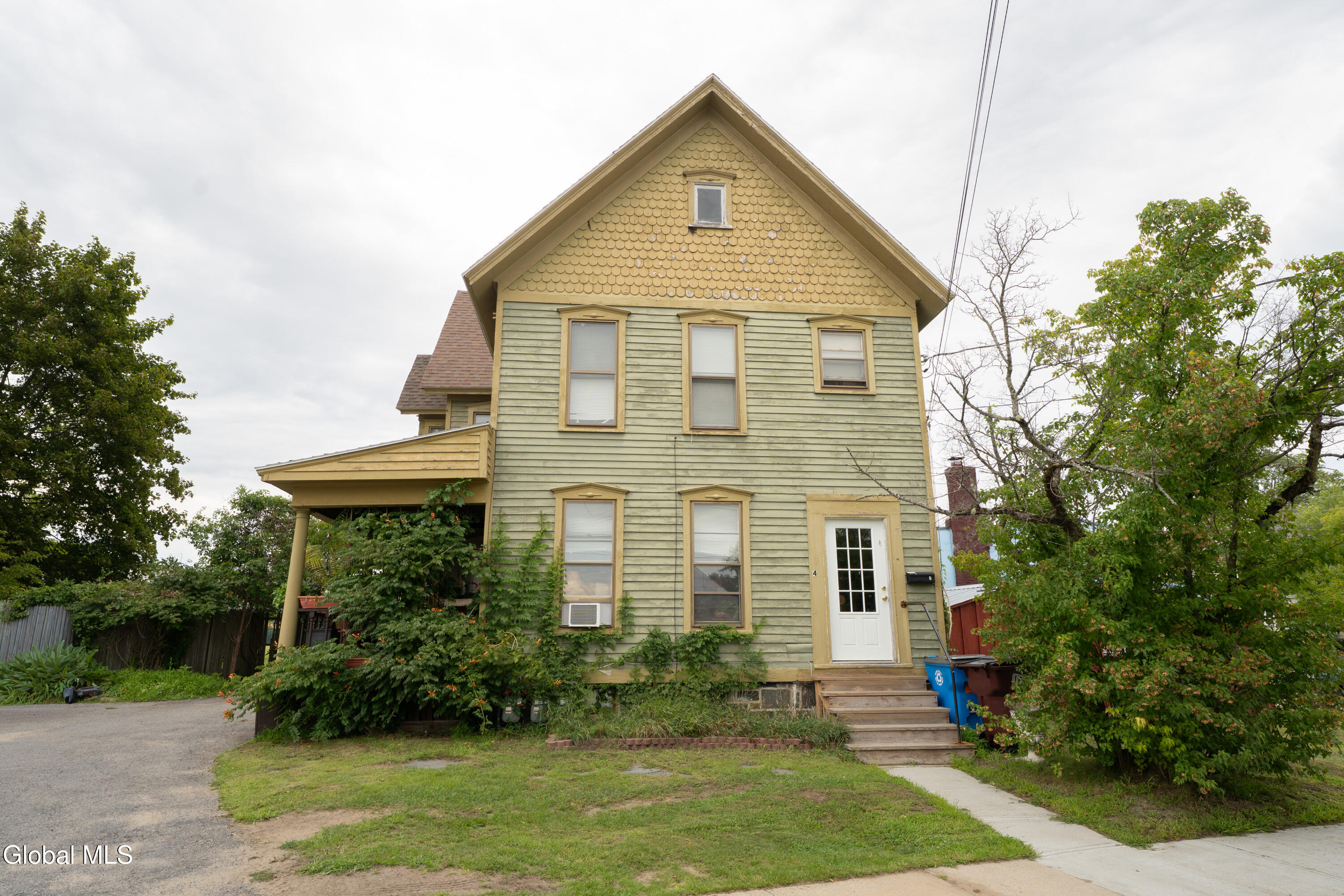 4 James Street Gloversville NY 12078