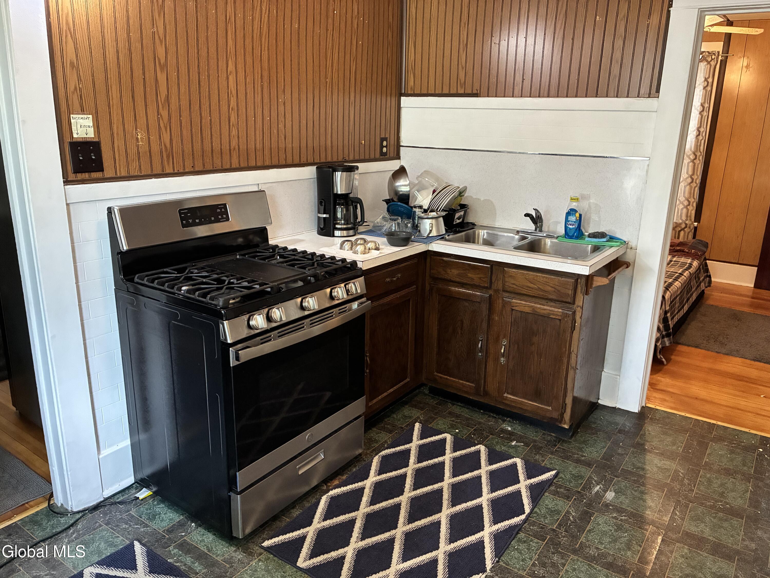 1928 Broad Street Schenectady NY 12306