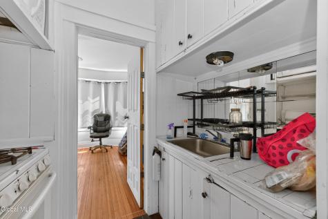 27 Mckinley Street Albany NY 12206