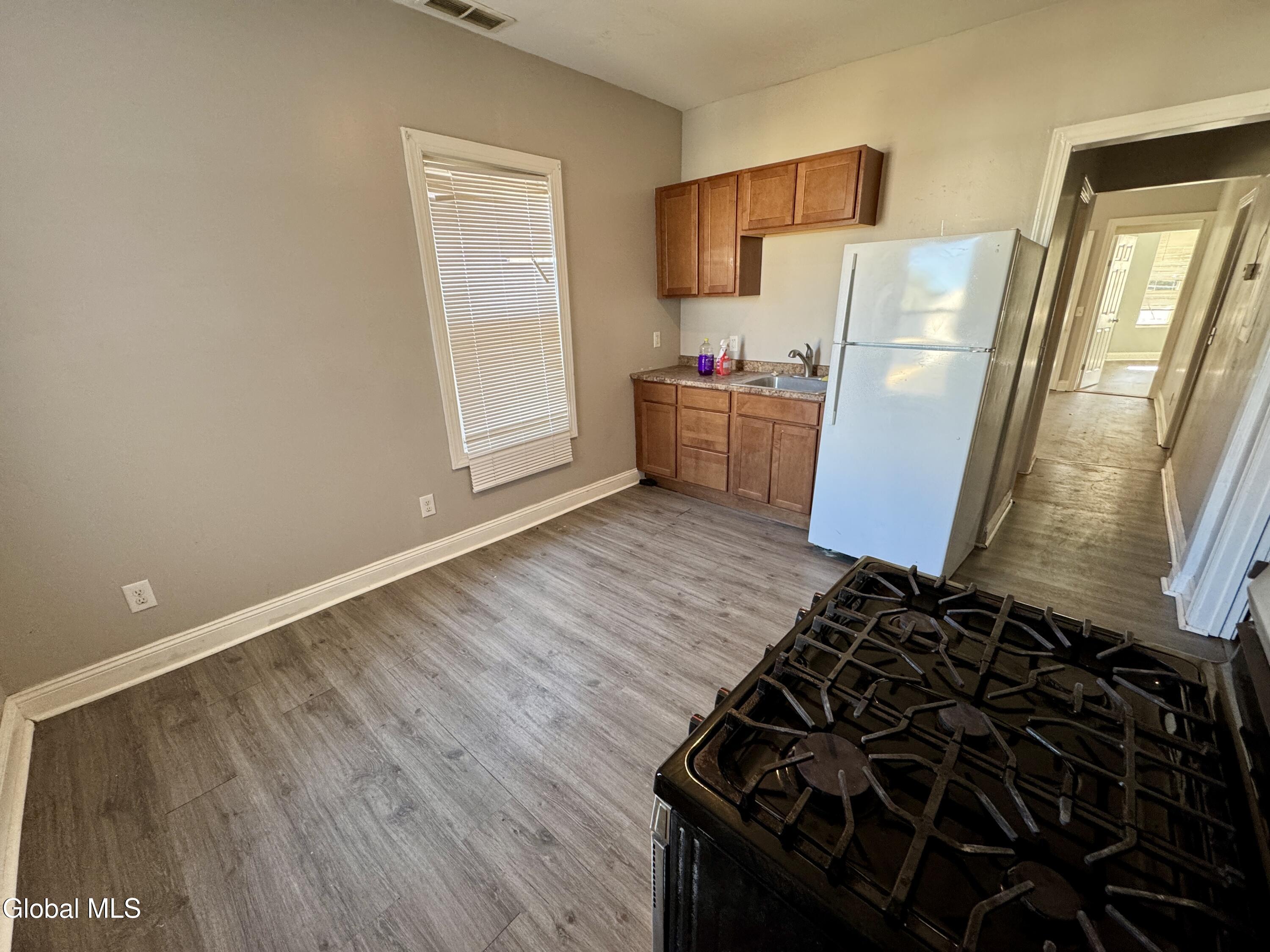 8-16 Swan Street Schenectady NY 12307