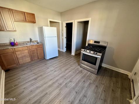 8-16 Swan Street Schenectady NY 12307