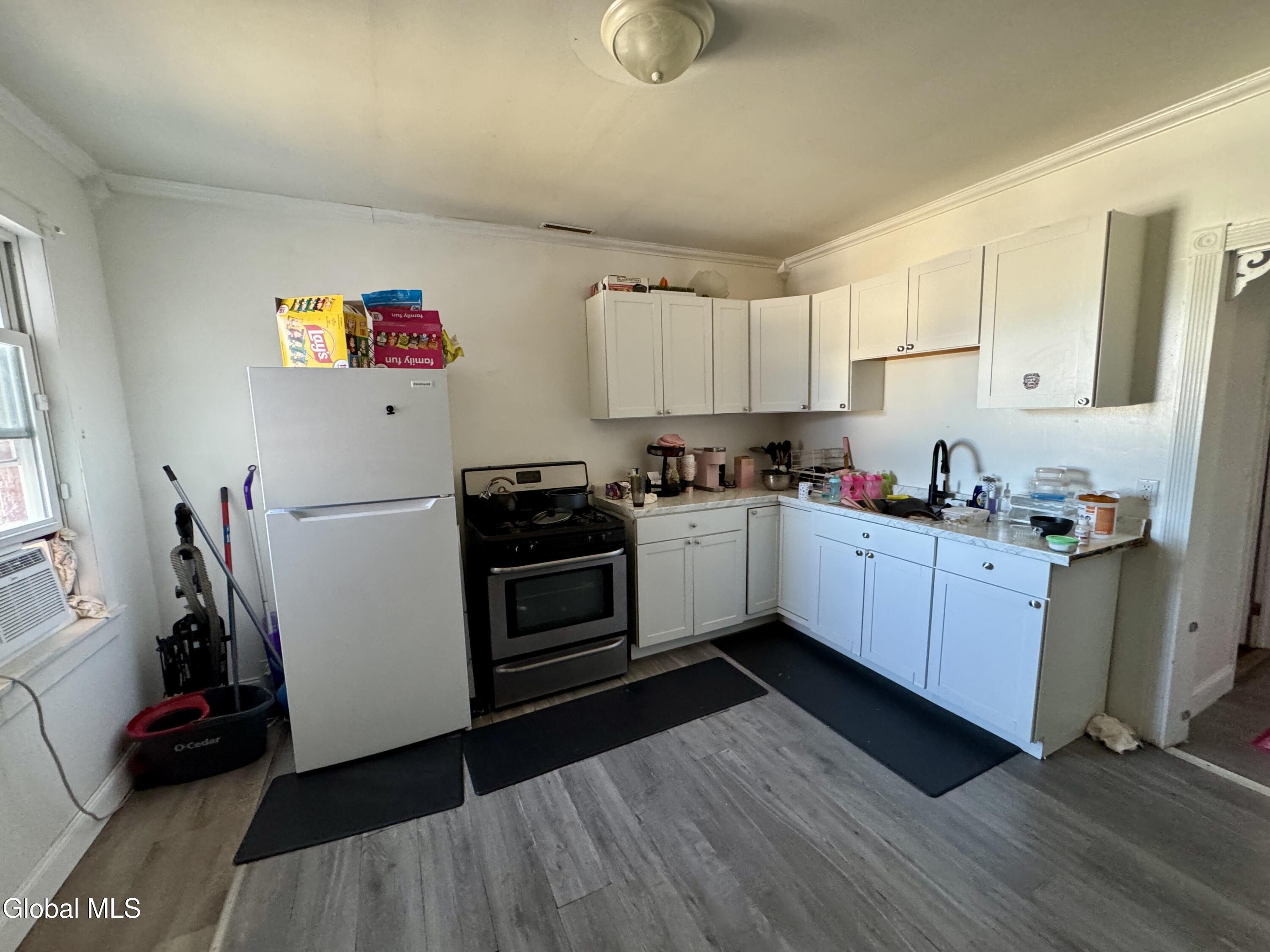 8-16 Swan Street Schenectady NY 12307