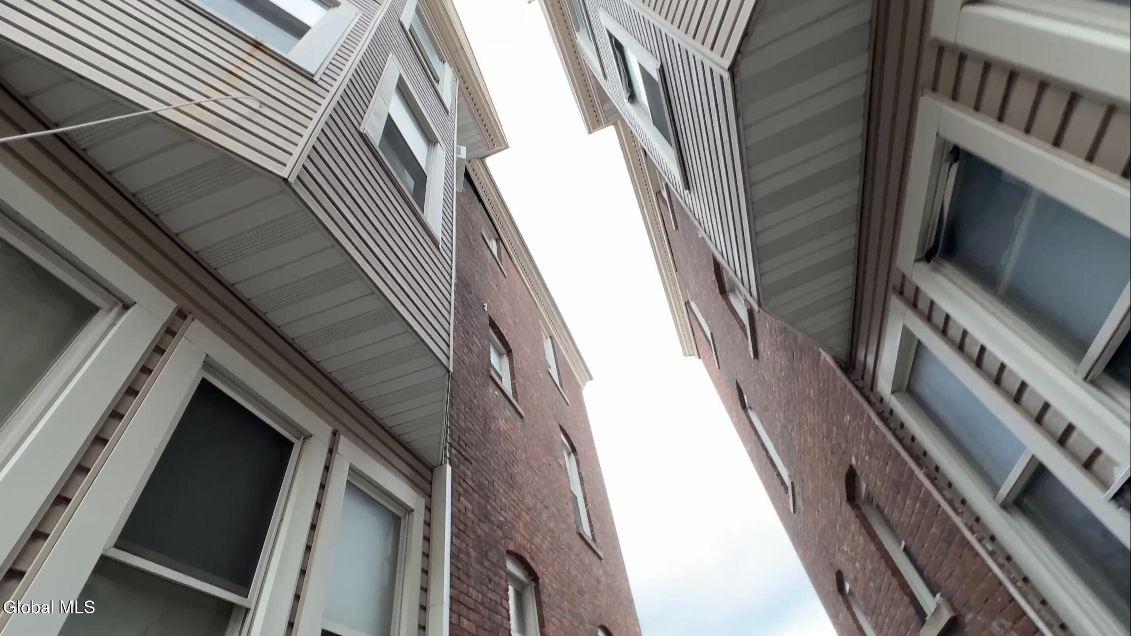 8-16 Swan Street Schenectady NY 12307