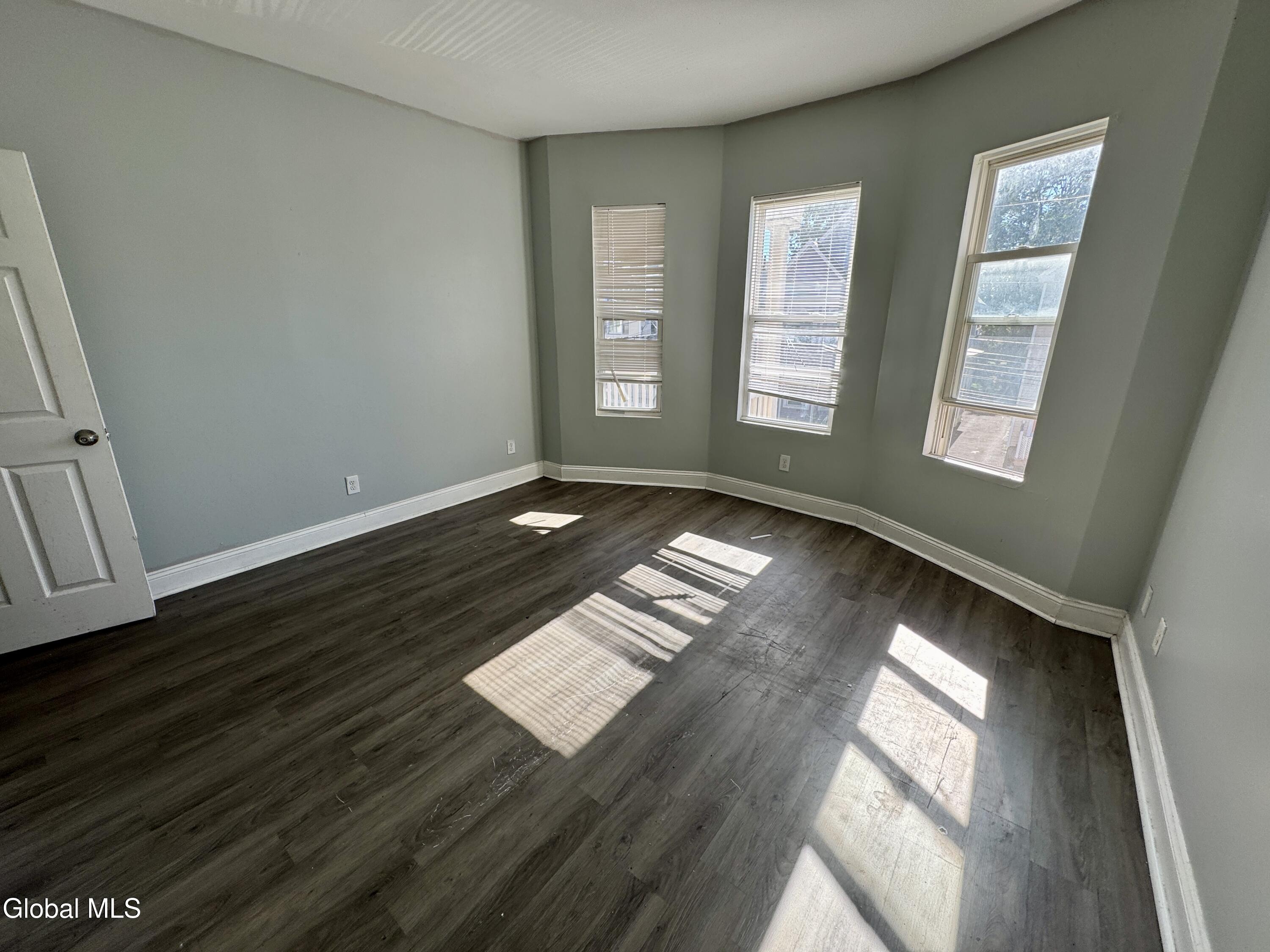 8-16 Swan Street Schenectady NY 12307