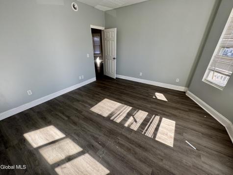 8-16 Swan Street Schenectady NY 12307