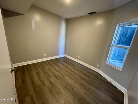 8-16 Swan Street Schenectady NY 12307