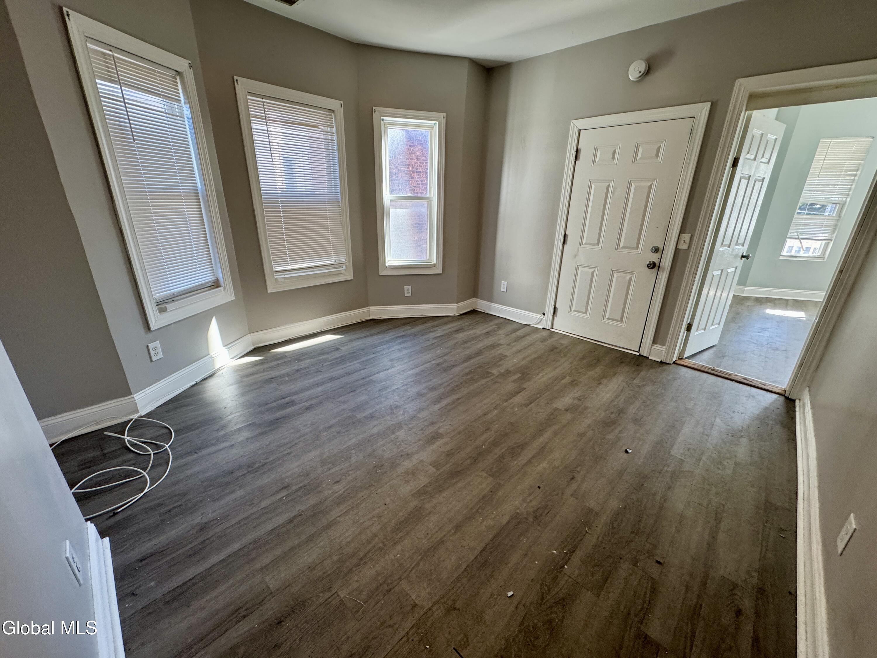 8-16 Swan Street Schenectady NY 12307