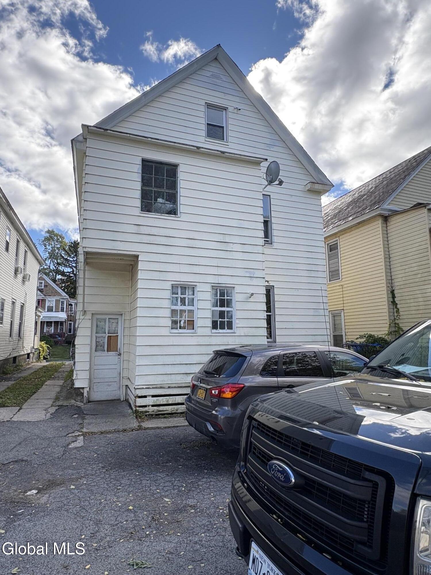327 Furman Street Schenectady NY 12304