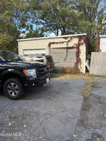 327 Furman Street Schenectady NY 12304