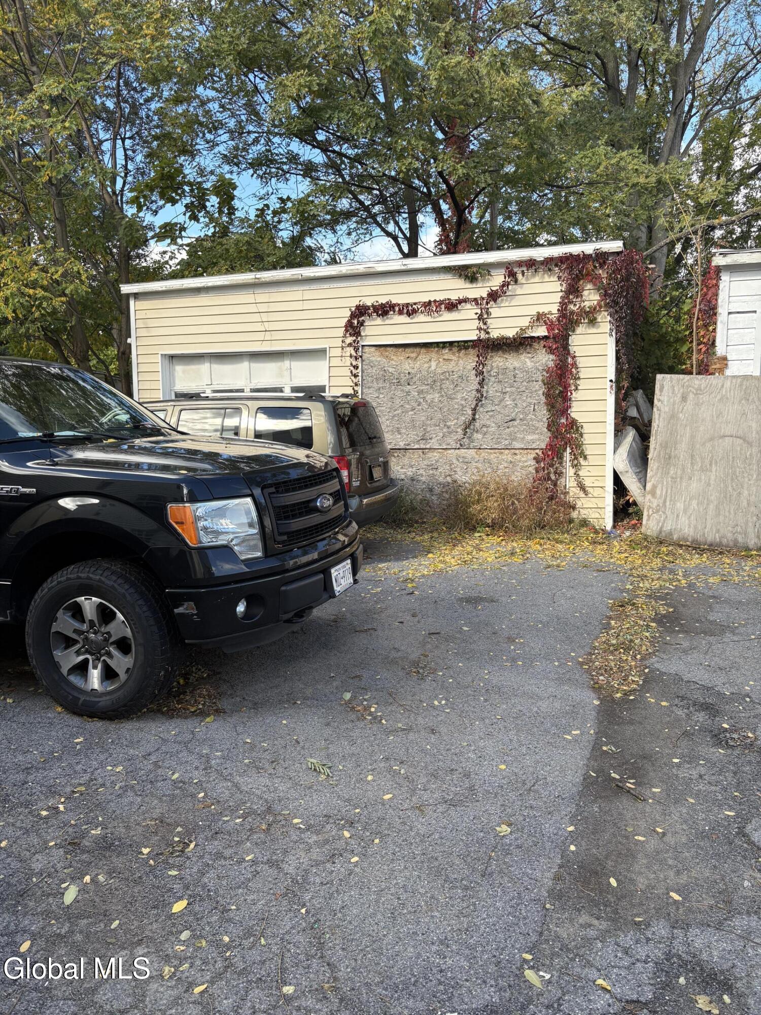 327 Furman Street Schenectady NY 12304