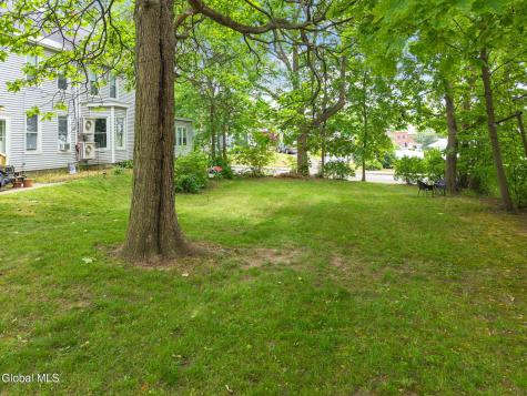 7 Center Street Schenectady NY 12302
