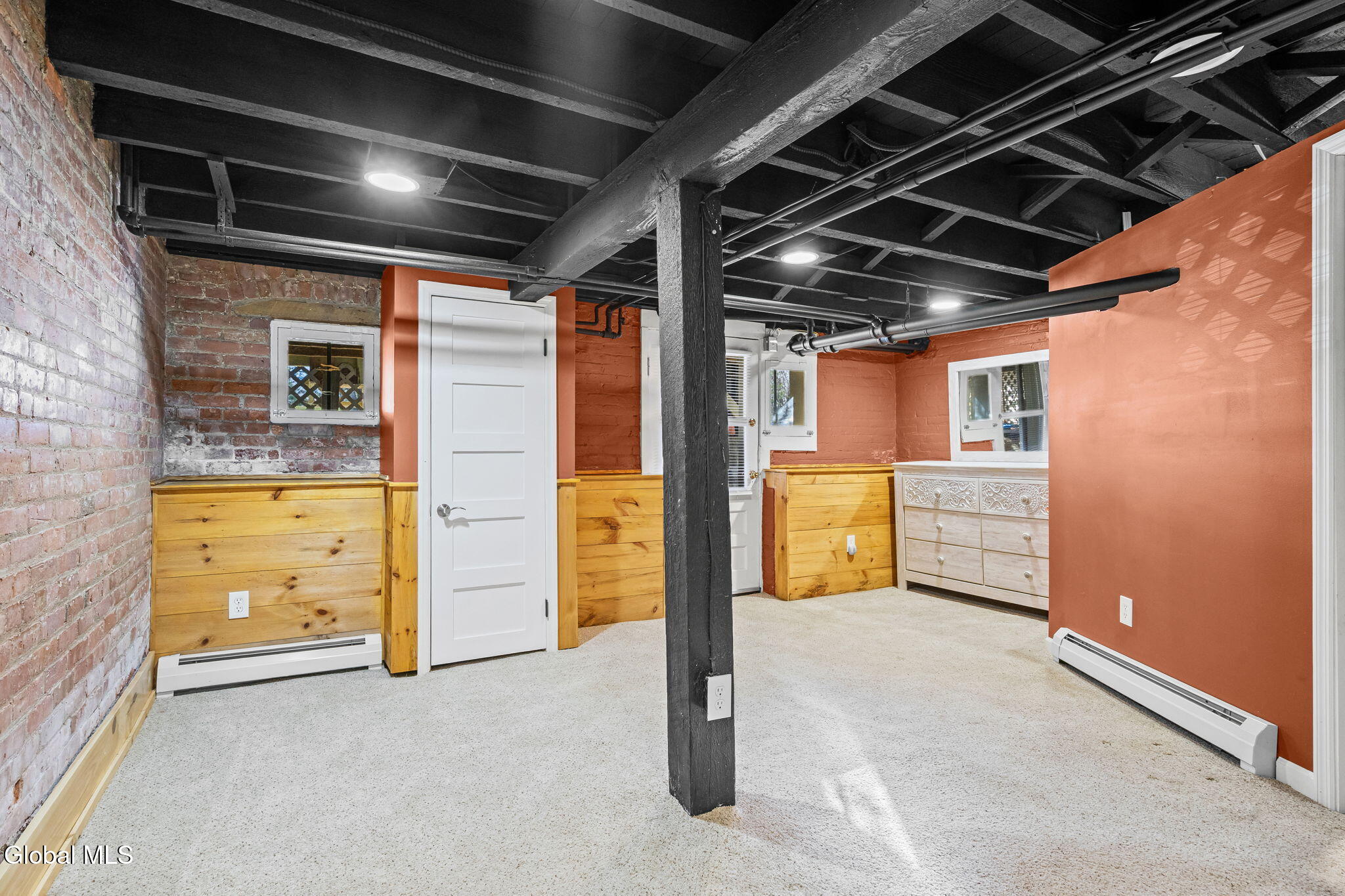 85 S Lake Avenue Albany NY 12203