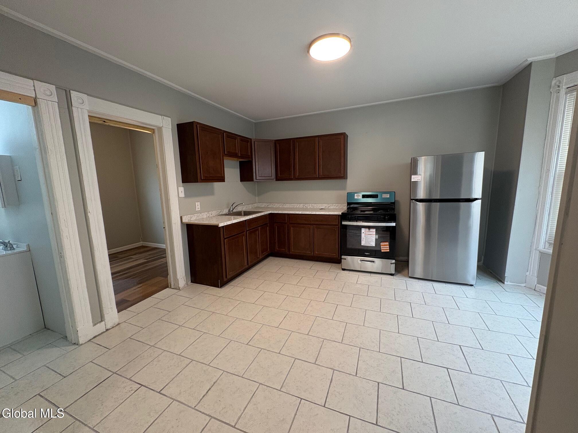 1723 Broadway Schenectady NY 12306