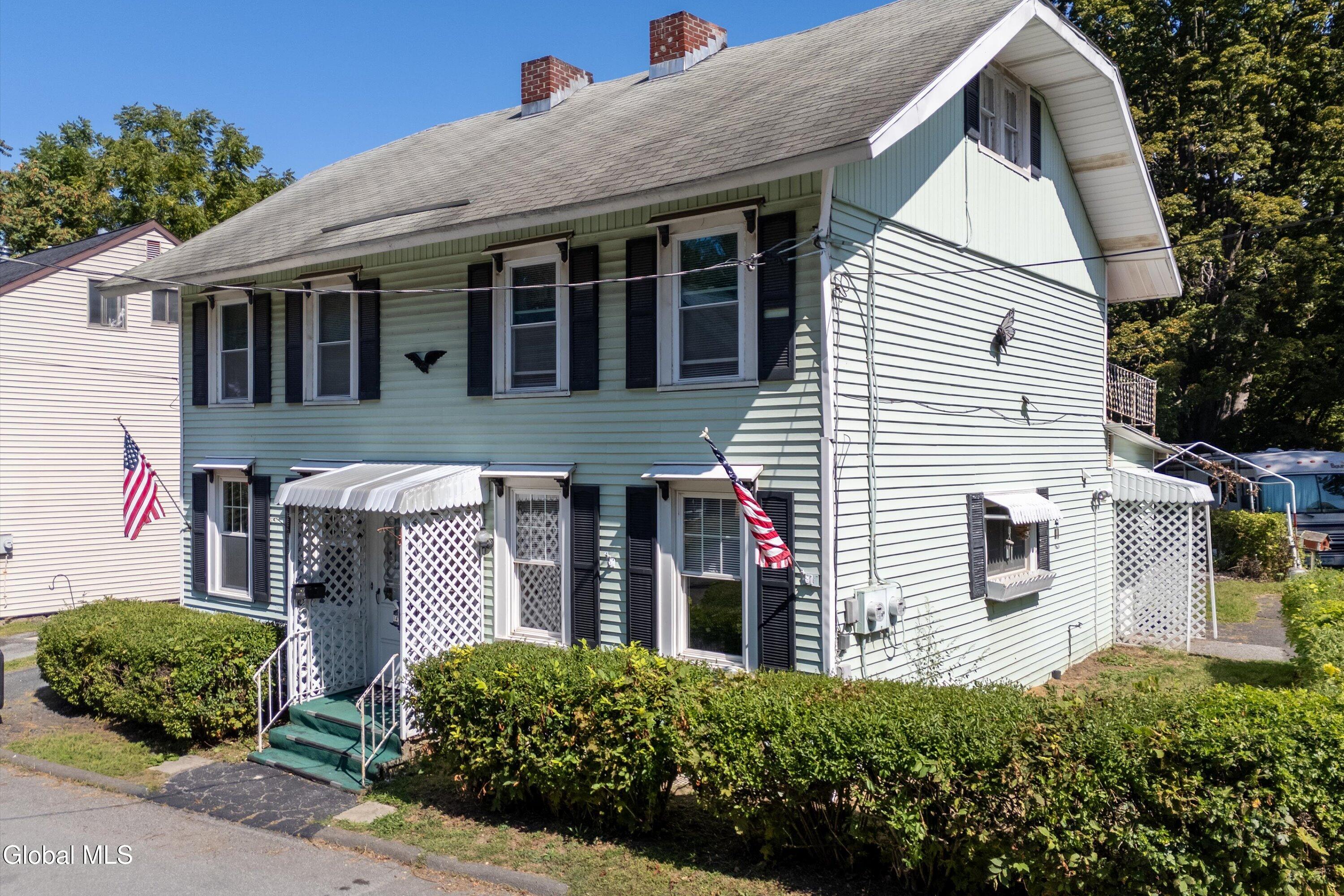 14 Lilac Lane Troy NY 12180