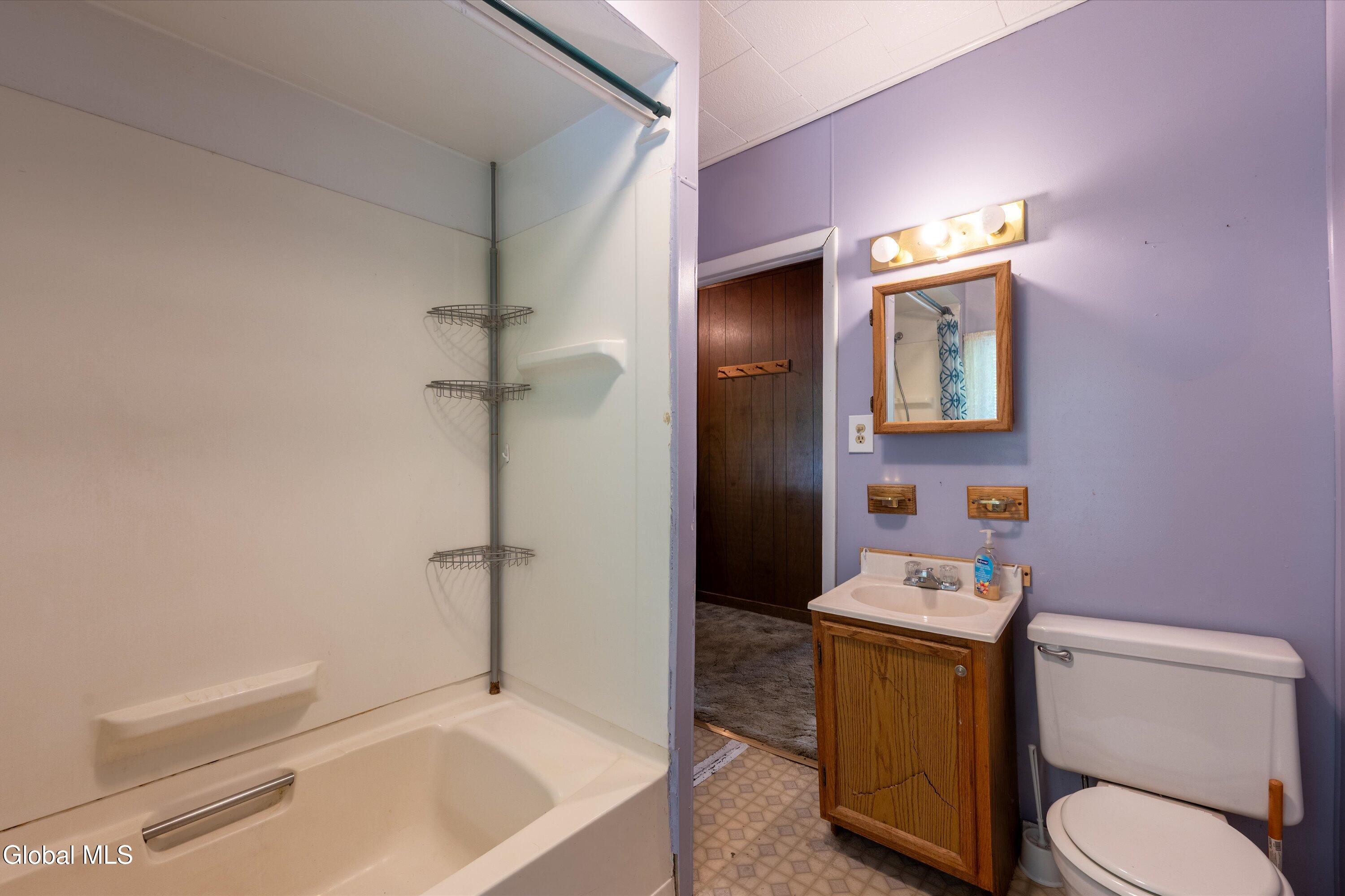 14 Lilac Lane Troy NY 12180