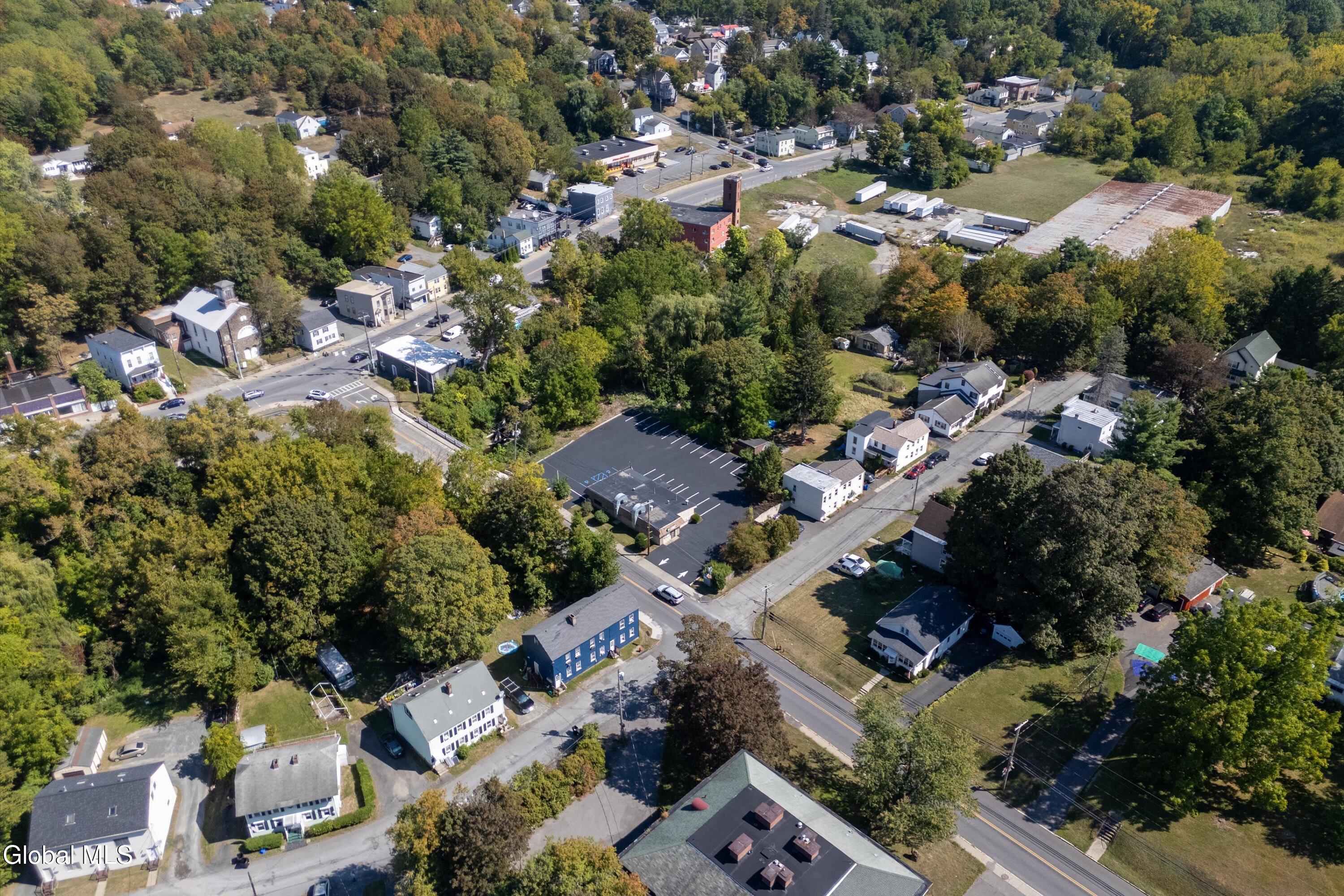 14 Lilac Lane Troy NY 12180