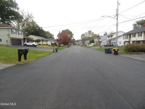 20 Ledgewood Drive Albany NY 12205