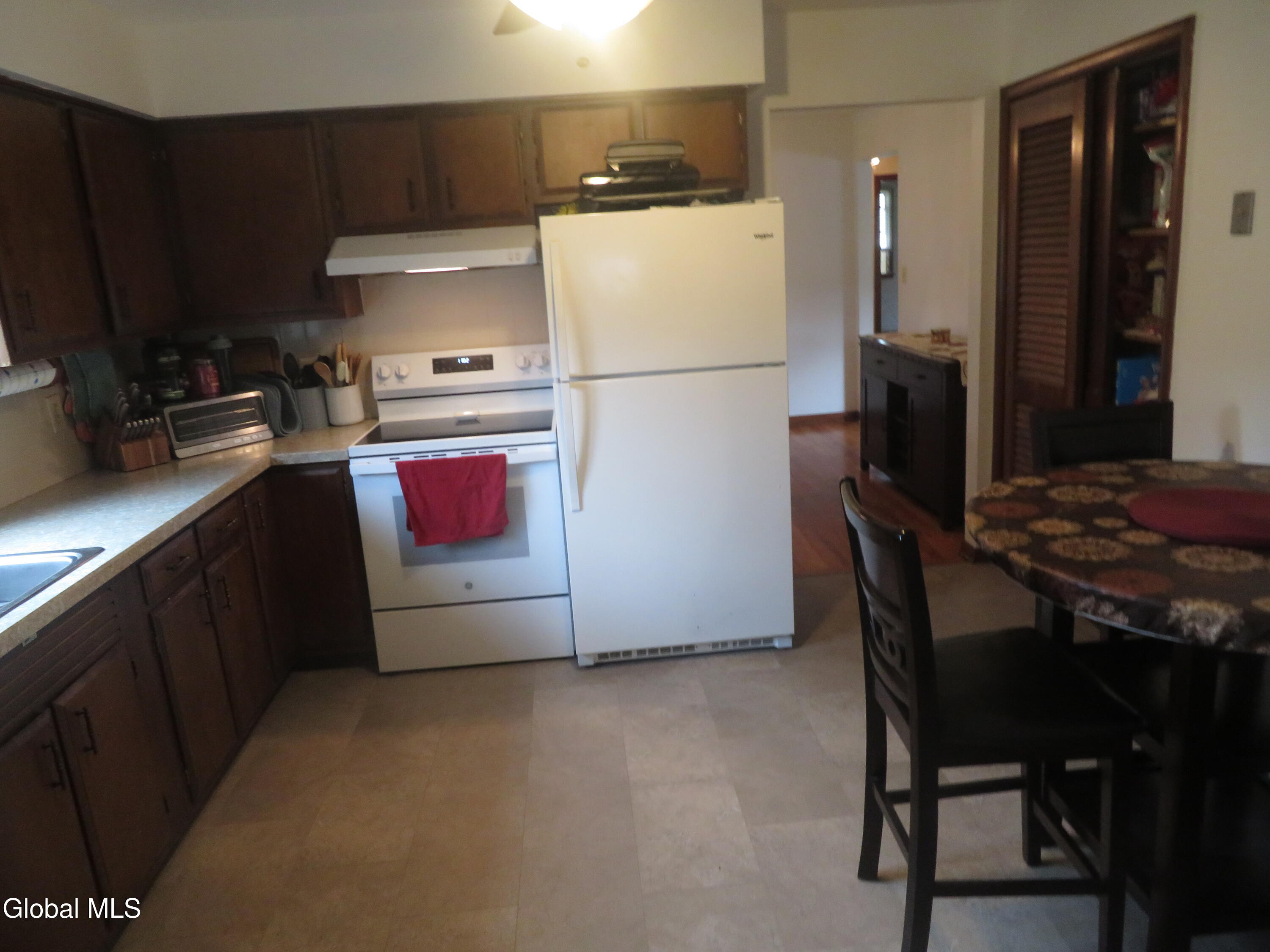 20 Ledgewood Drive Albany NY 12205