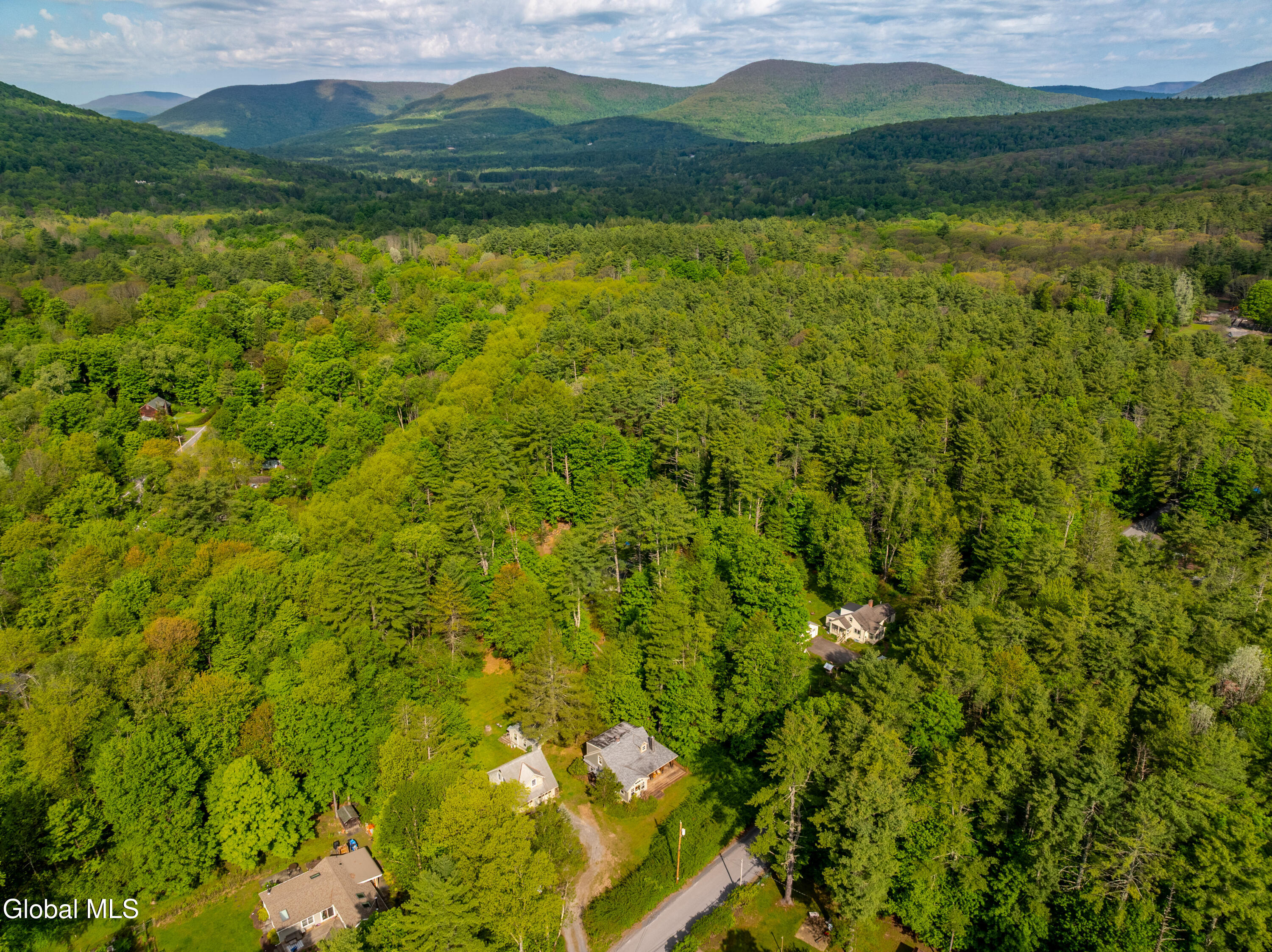 25-29 Mink Hollow Road Woodstock NY 12498