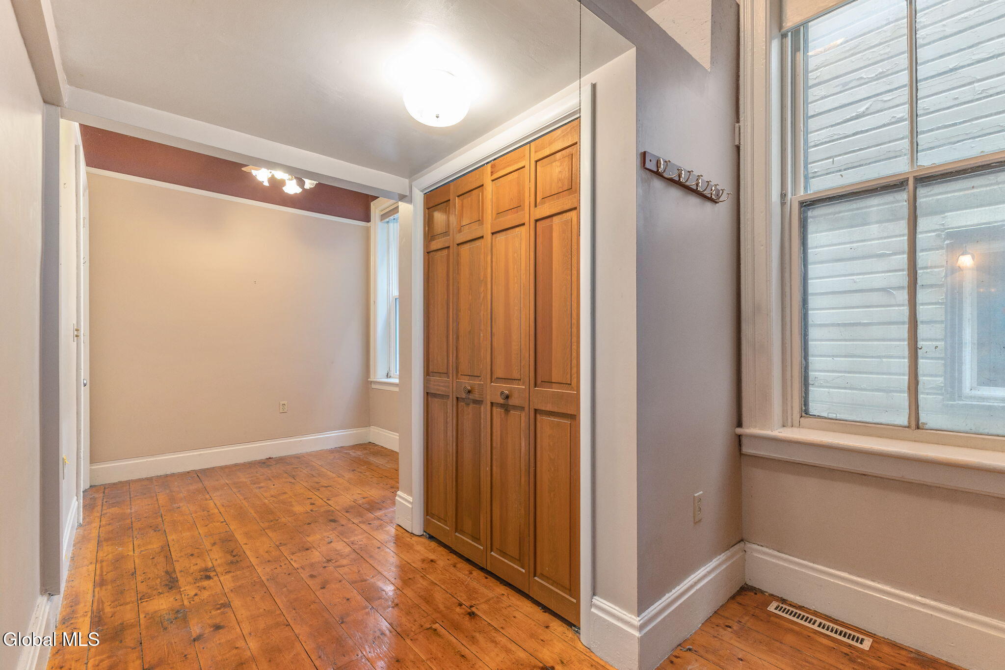 327 10th Street Troy NY 12180