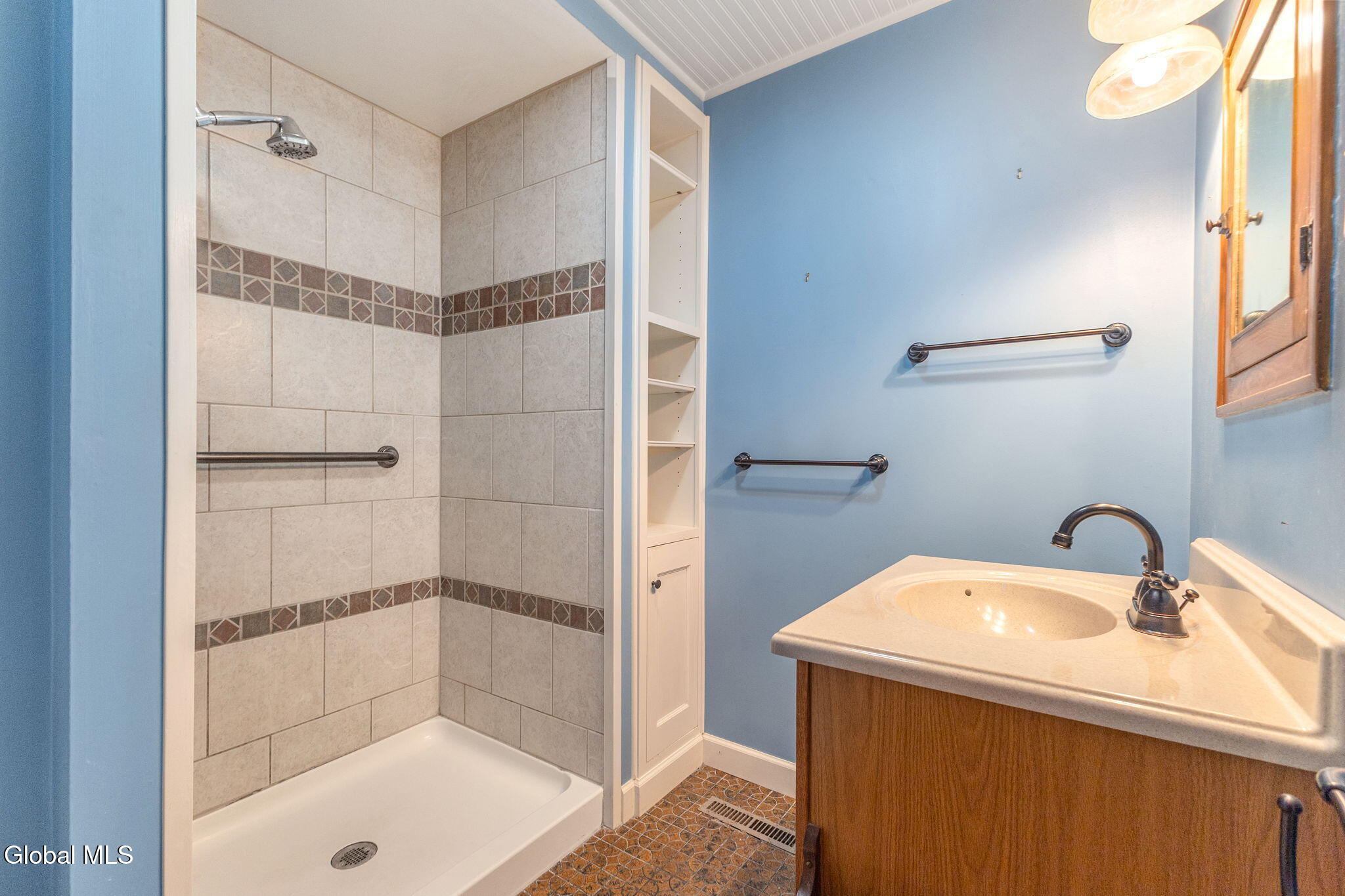 327 10th Street Troy NY 12180