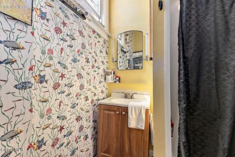 327 10th Street Troy NY 12180