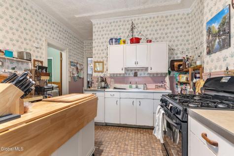 327 10th Street Troy NY 12180