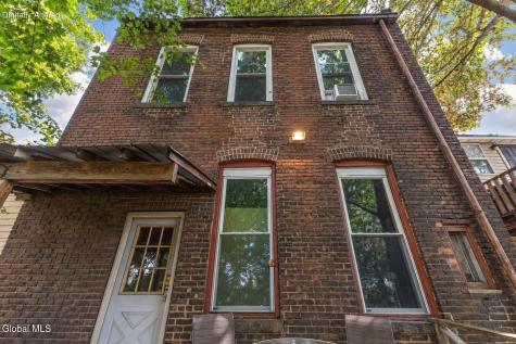 327 10th Street Troy NY 12180