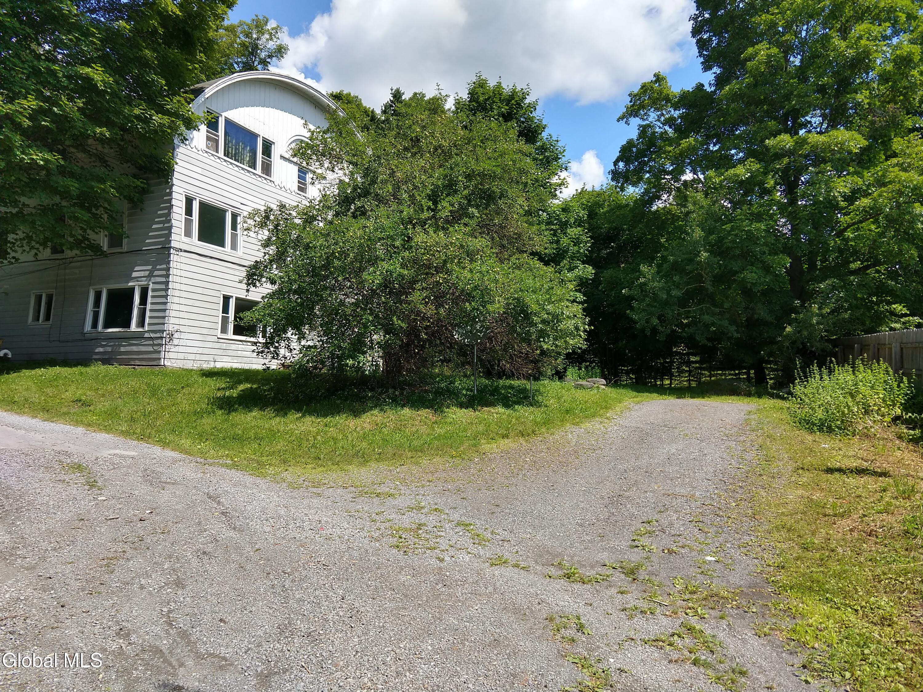 7 Holly Tree Road Stamford NY 12167