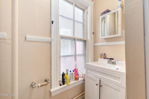 134 Front Street Schenectady NY 12305