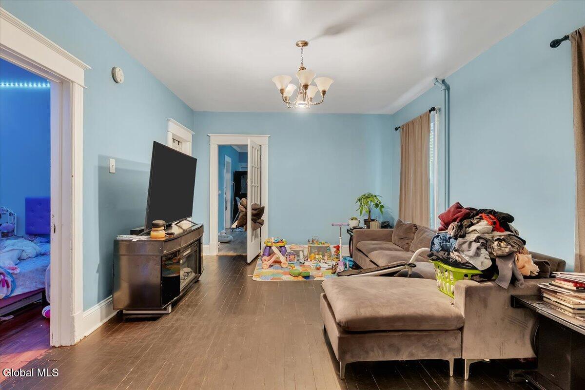 2418 Campbell Avenue Schenectady NY 12306