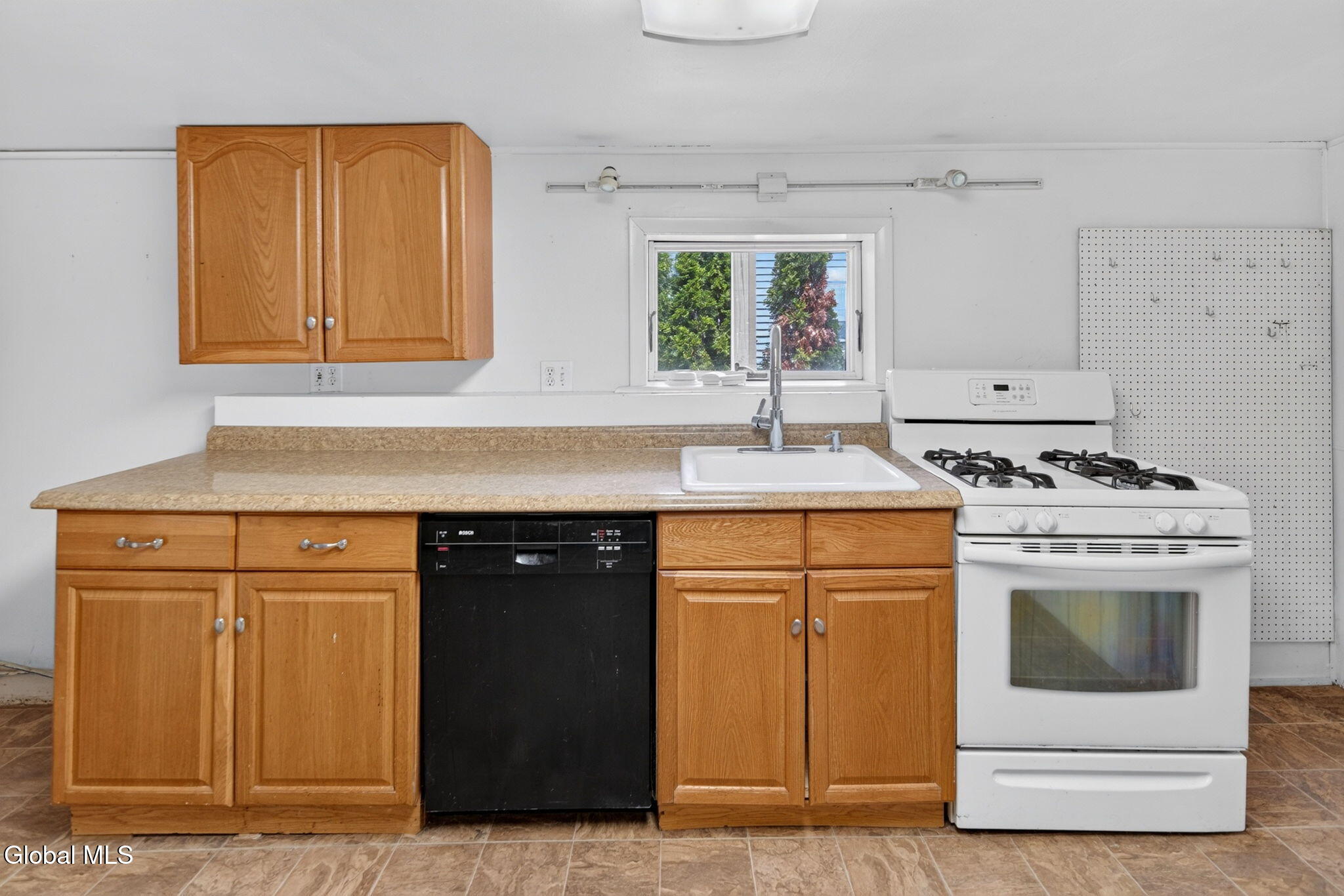 34 2nd Street Waterford NY 12188