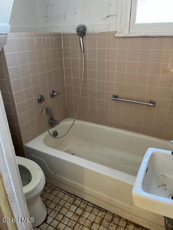 102 Degraff Street Schenectady NY 12308