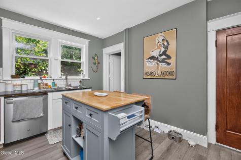 27 Euclid Avenue Delmar NY 12054
