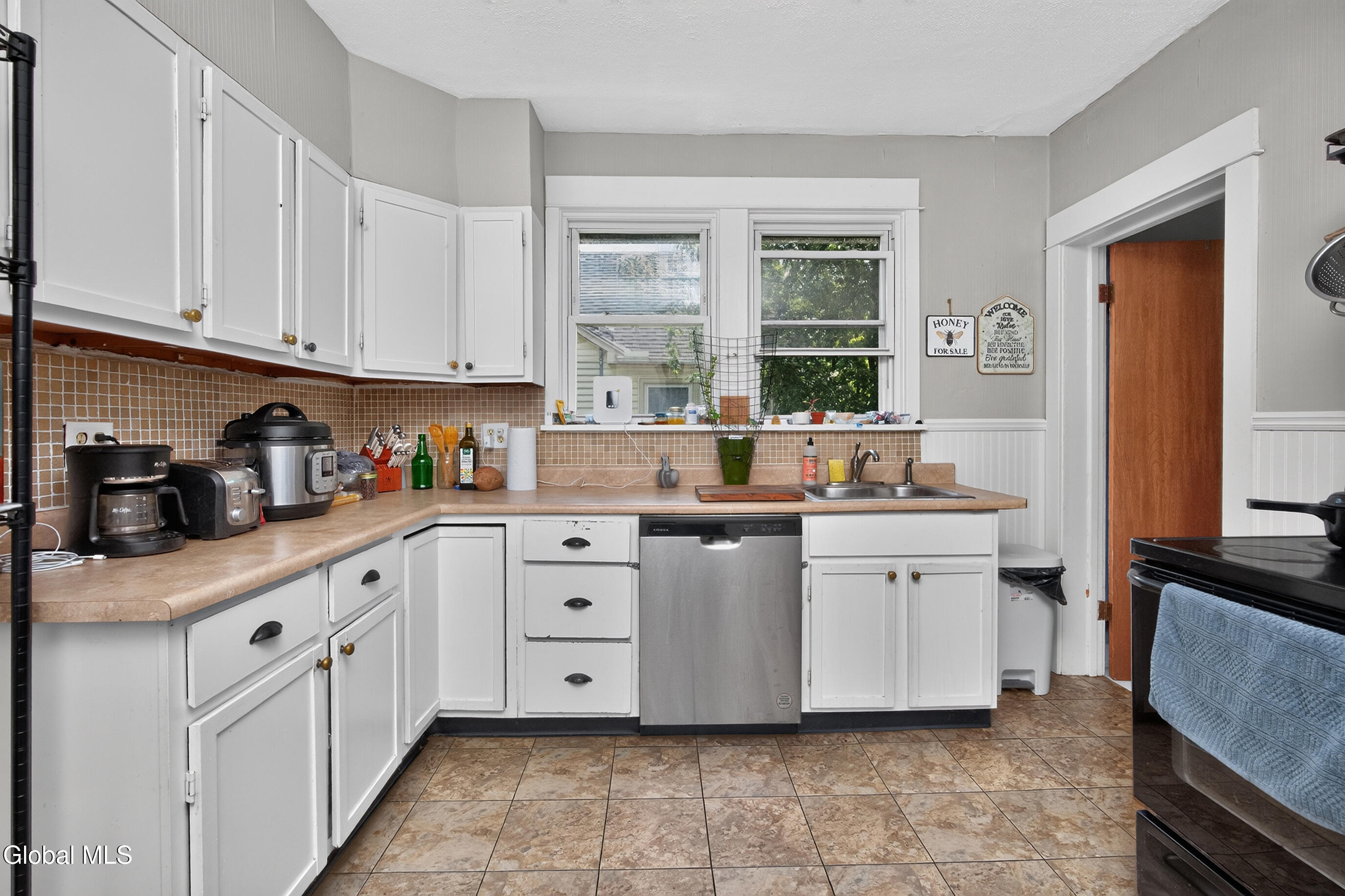27 Euclid Avenue Delmar NY 12054