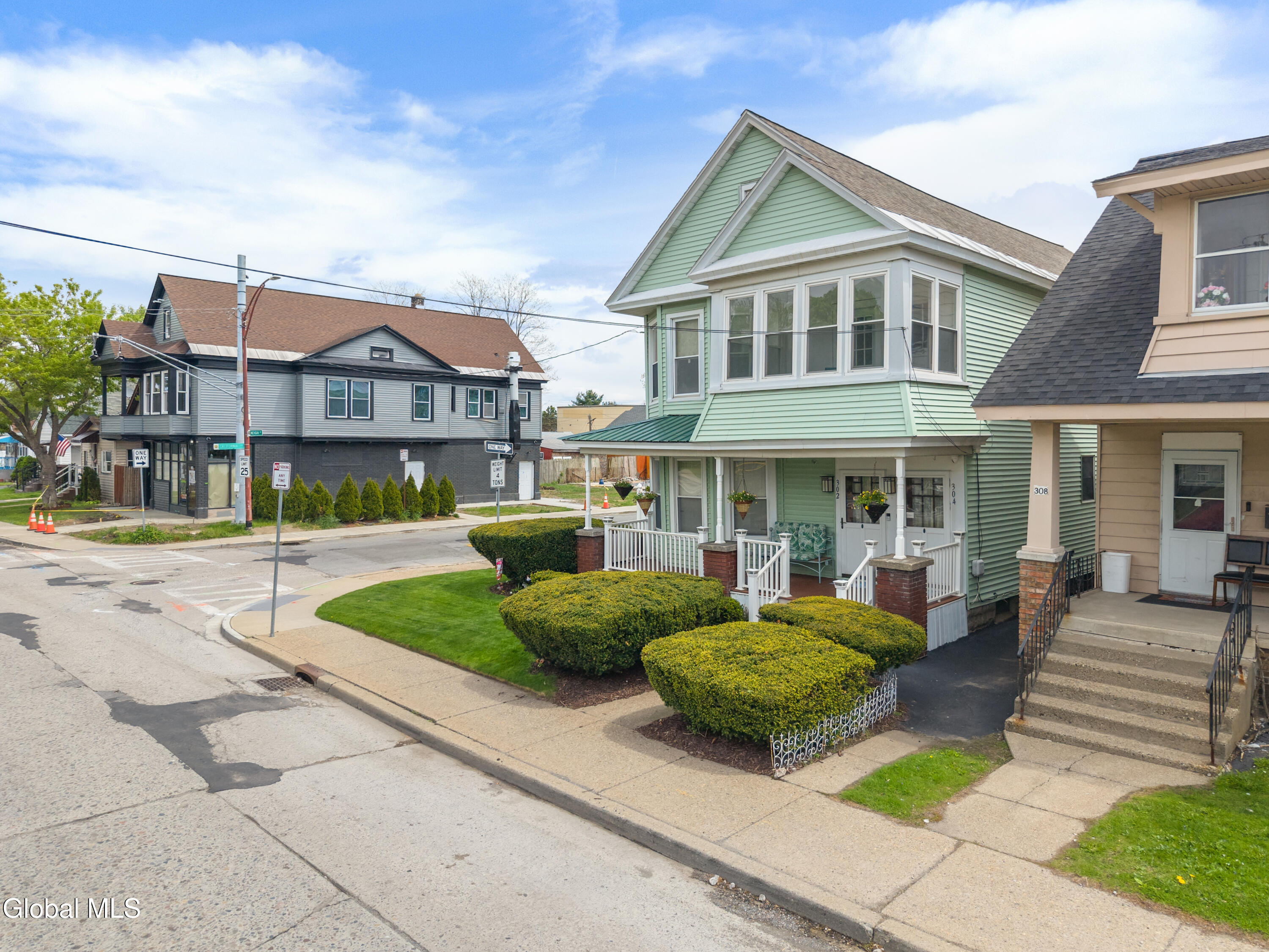 302-304 Michigan Avenue Schenectady NY 12303
