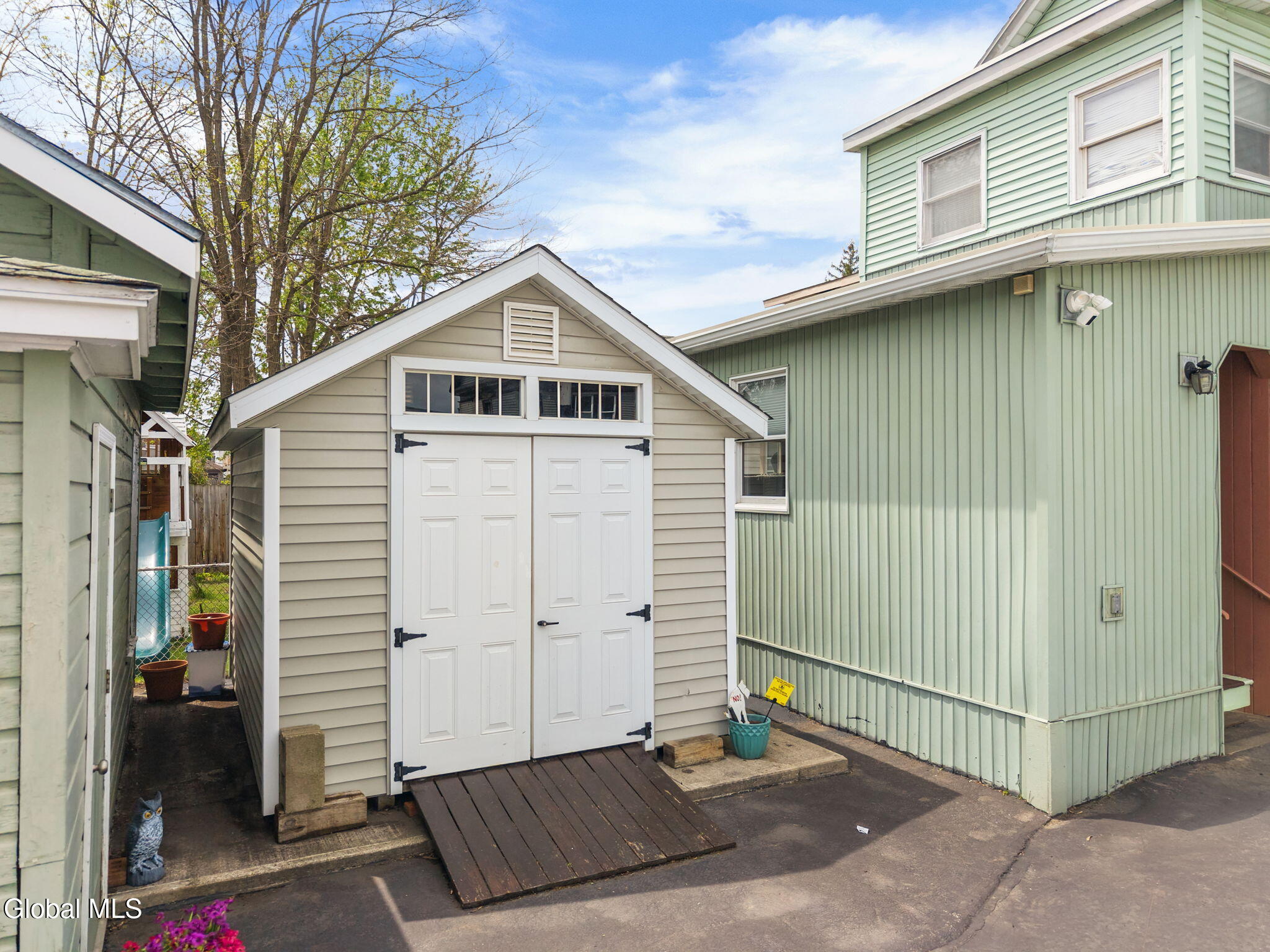 302-304 Michigan Avenue Schenectady NY 12303