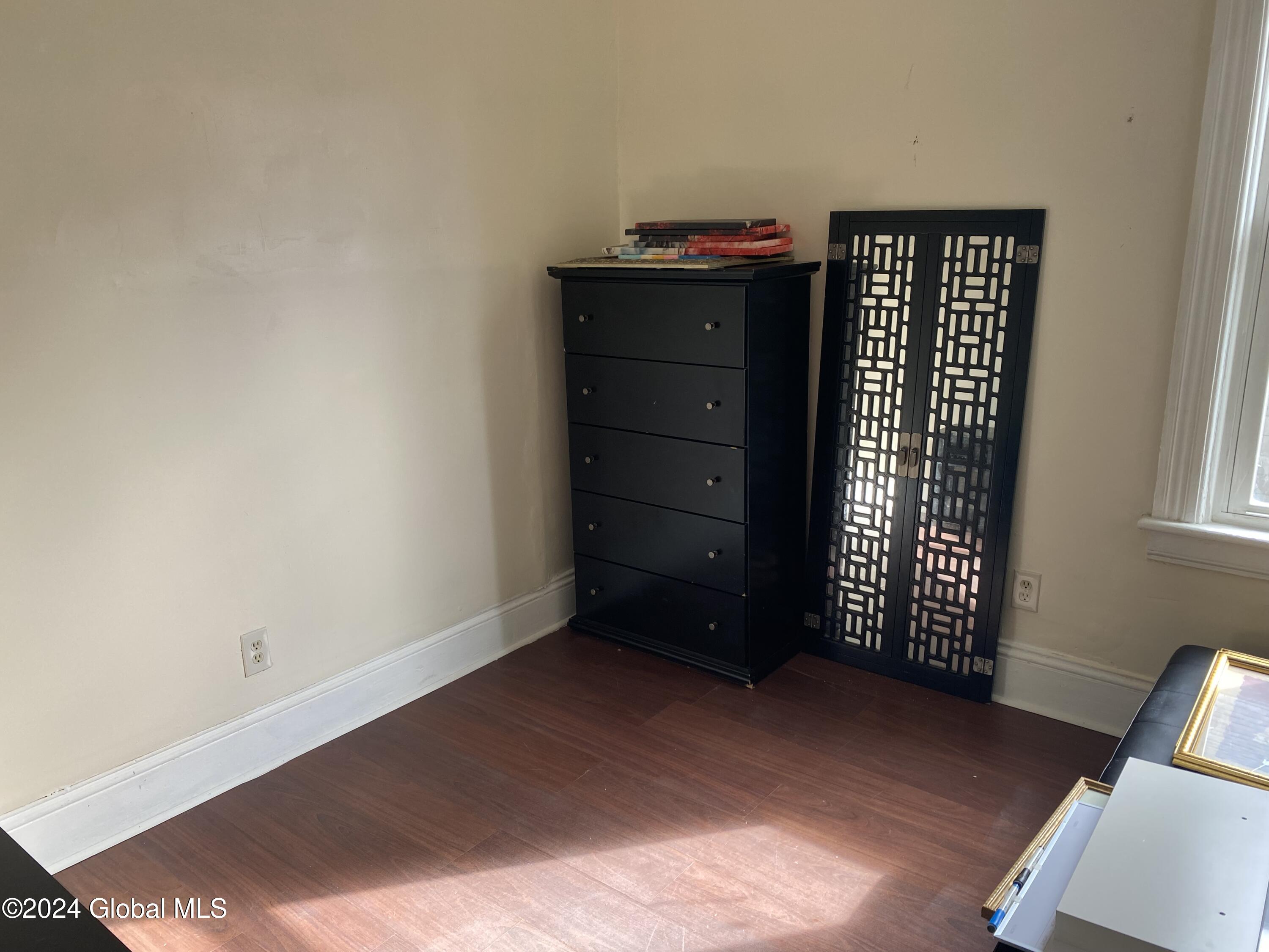 907 Delamont Avenue Schenectady NY 12307