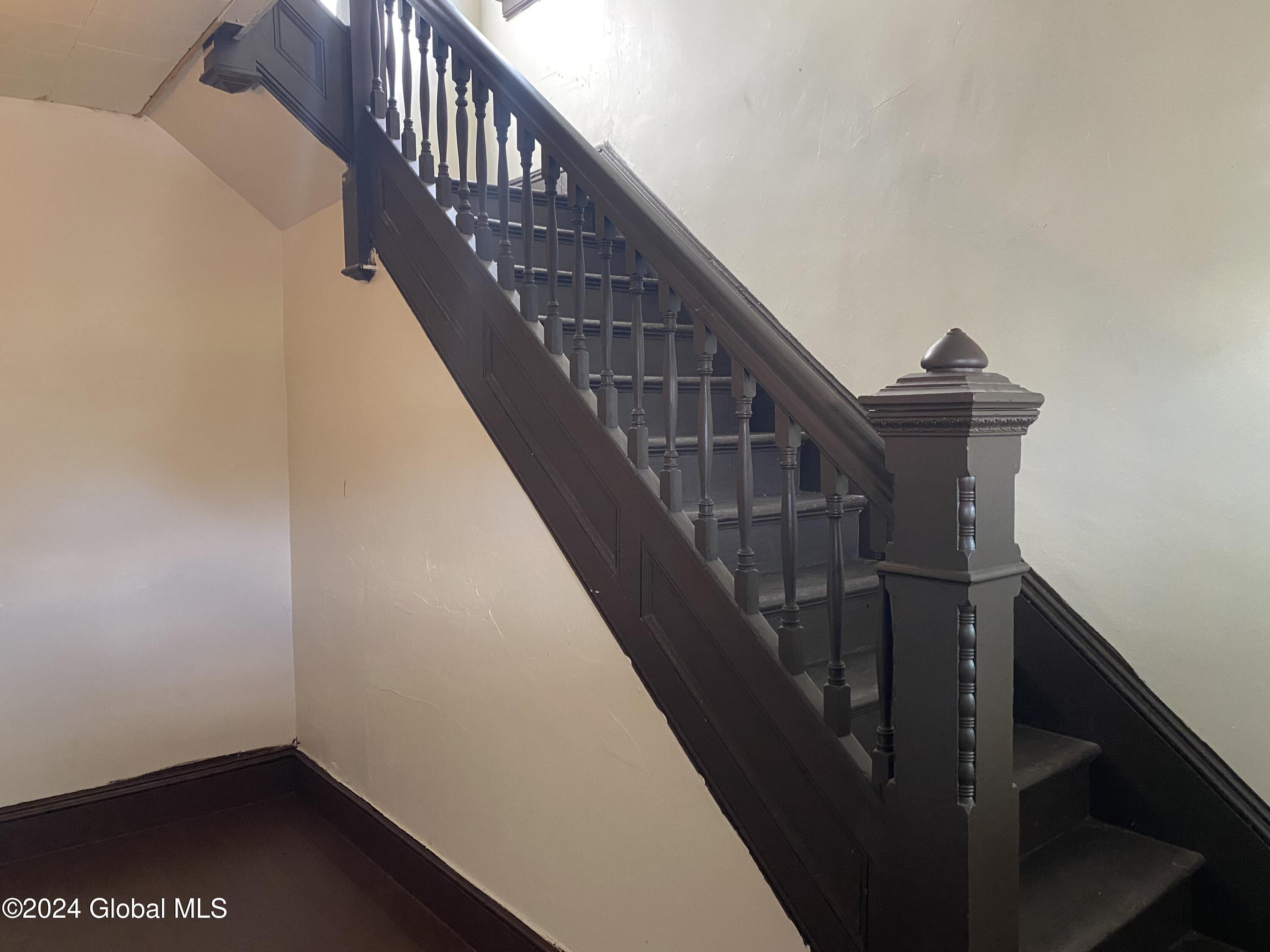 907 Delamont Avenue Schenectady NY 12307